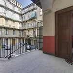 Perla Al Centro Di Torino - Next Mole